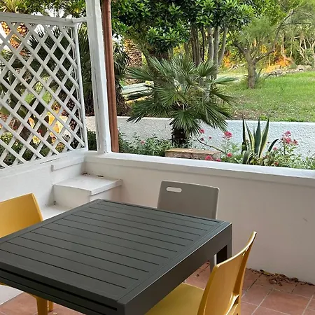 Calanave 10 Aparthotel Ventotene