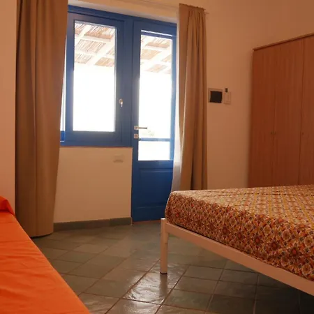 Apartahotel Calanave 10 *